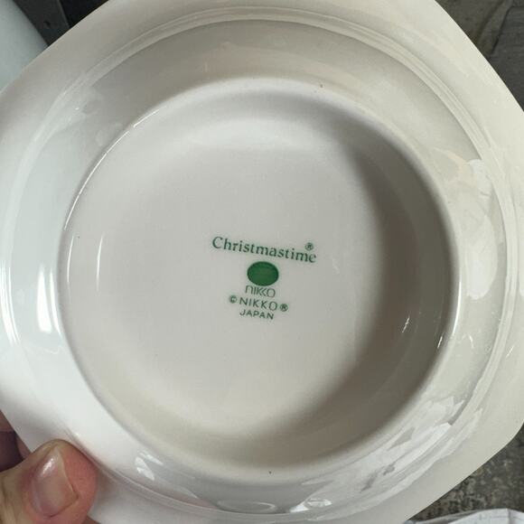 NIKKO Christmas Time Octagon Serving Bowls Set Of 4 Christmas Tree Presents 7" - Picture 5 of 9